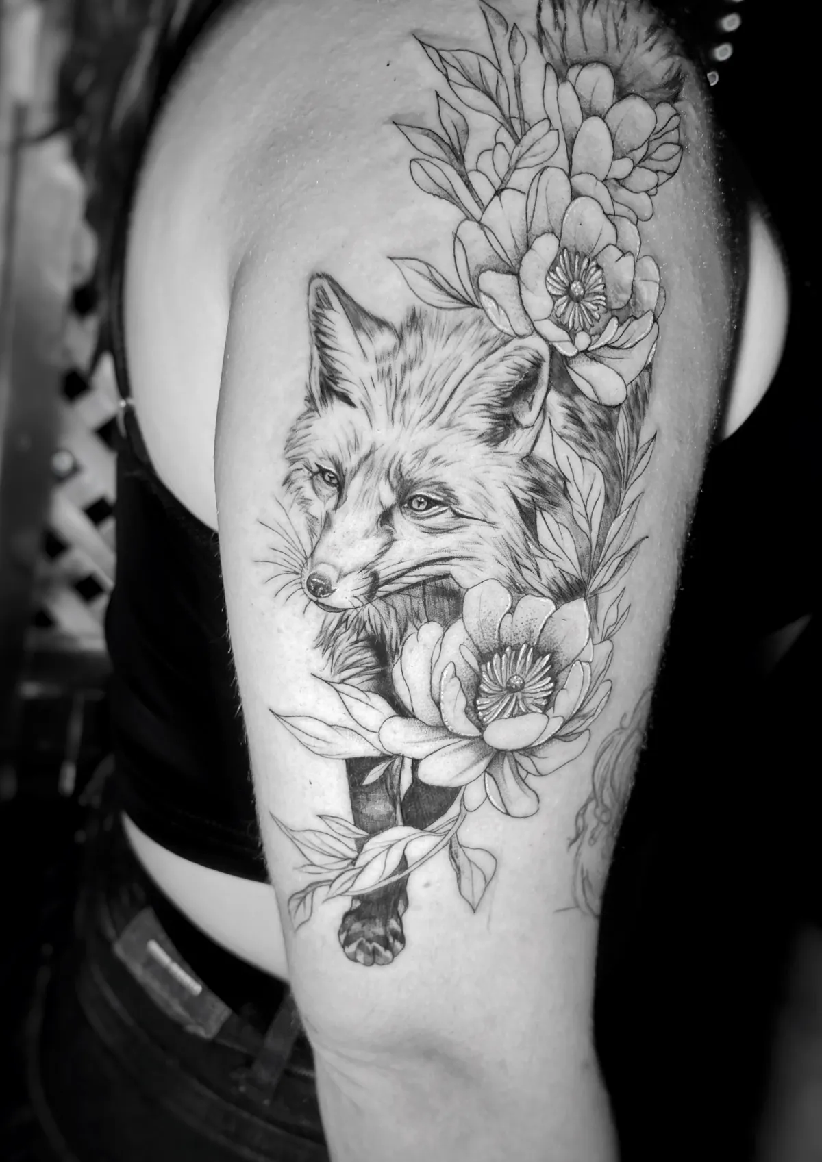 Tatuagem delicada personalizada no JT Studio em Setúbal